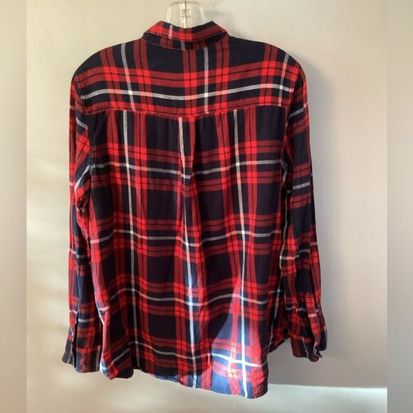 OLD NAVY SIZE LARGE RED WHITE BLUE PLAID THE CLASSIC SHIRT LIGHTWEIGHT FLANNEL - Picture 3 of 5